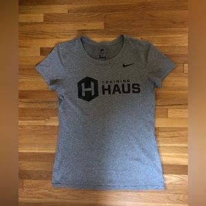 Nike Training Haus T shirt size women’s S